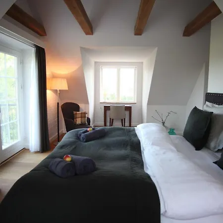 Vejro Resort Hotel *